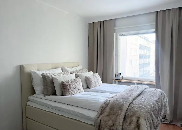 Aurora Central Suite III